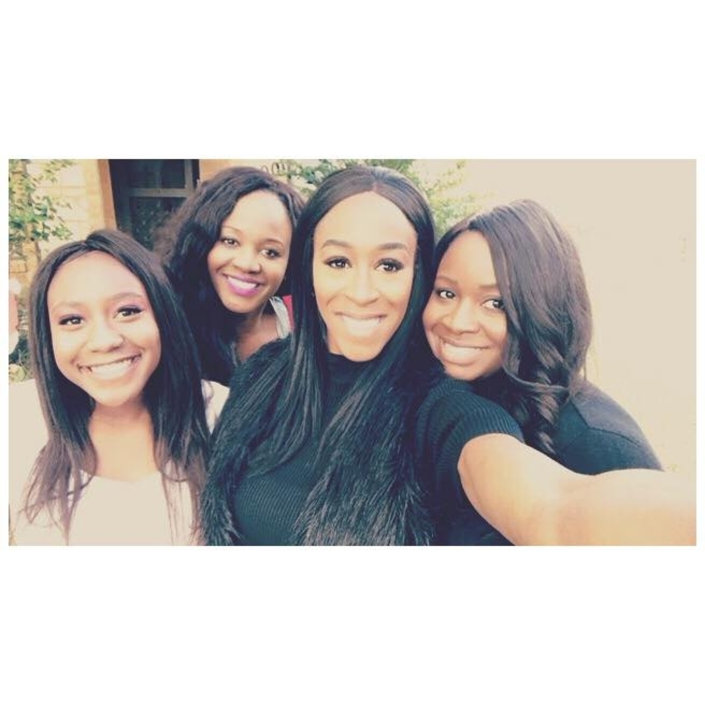 Meet your Posher, Samecia